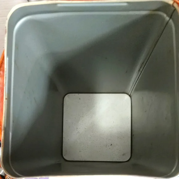 Vintage 1969 Metal Canister Nabisco Premium Saltine Crackers Tin Box - Picture 7 of 16